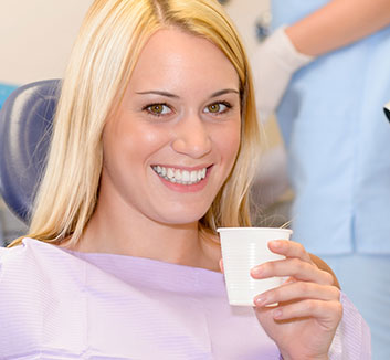 Porcelain Crowns and Caps